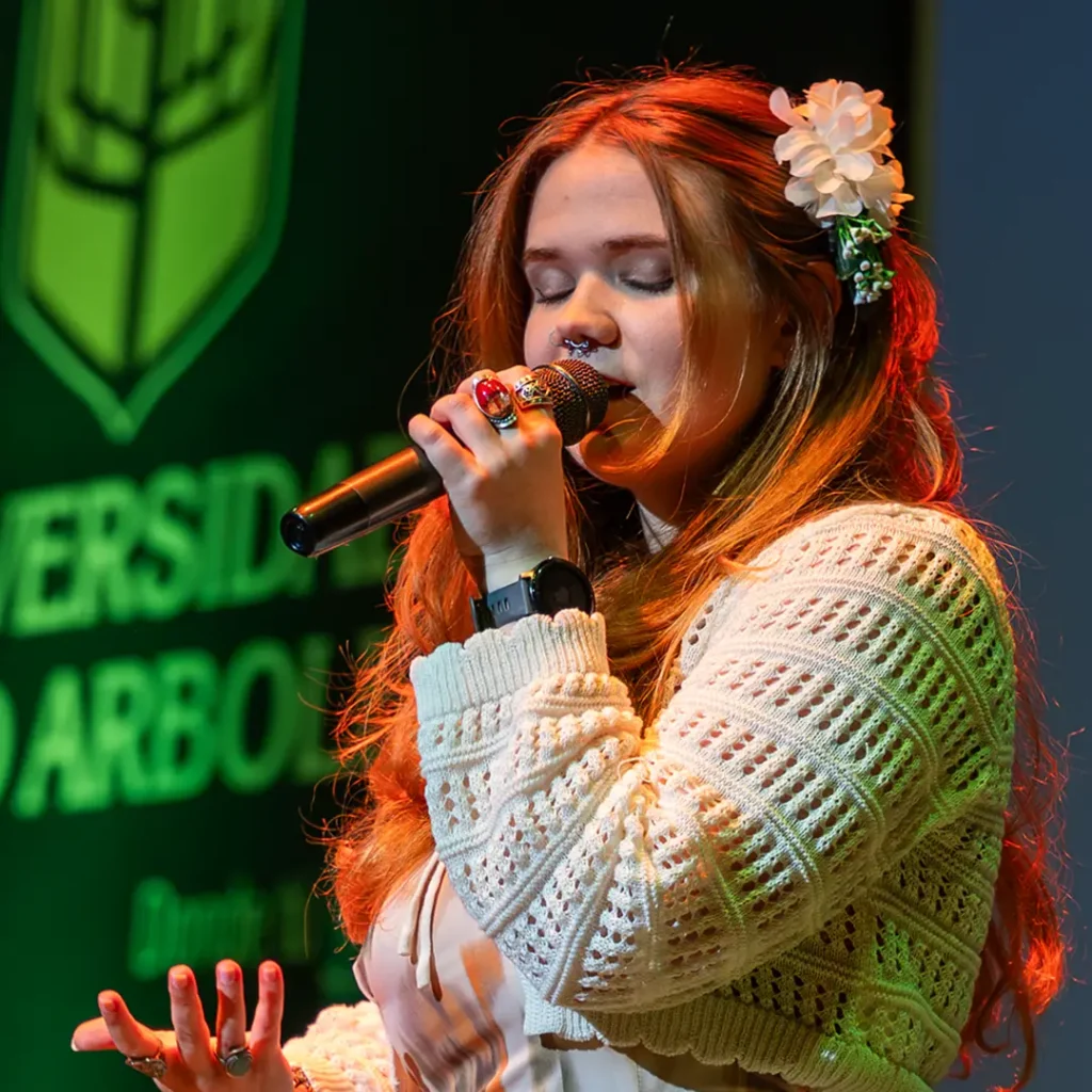 Dos y Cuarto integrantes Alejandra Gomez